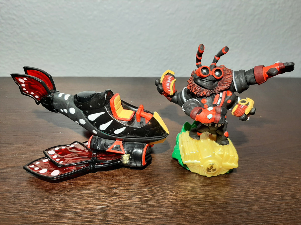 Chilling Thrillipead & Buzz Wing